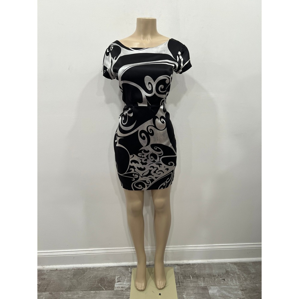Bebe Yanuk Dress M Women Black Silver Swirl Silk Cap Sleeve V-Back Sheath Mini